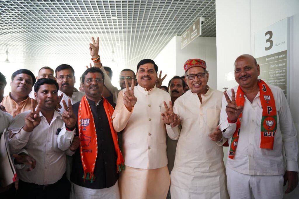 कुम्हरार विधानसभा से एनडीए प्रत्याशी संजय गुप्ता ने भरा नामांकन,सीएम डॉ यादव रहे मौजूद