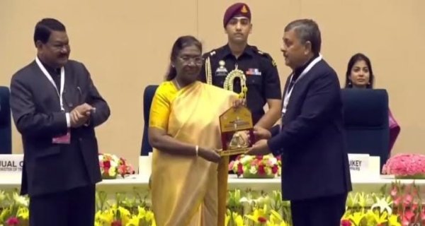 शिवपुरी को मिला राष्ट्रीय सम्मान, राष्ट्रपति श्रीमती द्रौपदी मुर्मू ने  किया सम्मानित