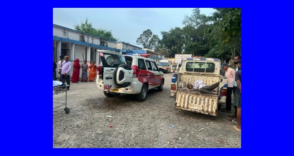 सड़क हादसे में पिता-पुत्र की मौत, 5 घायल