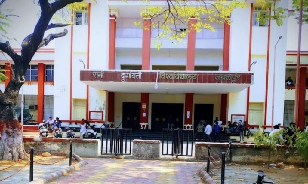 रादुविवि: हड़ताल खत्म होने के बाद कार्य में आई तेजी