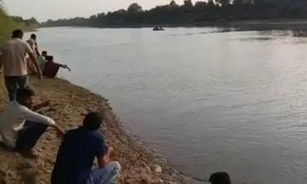 शिवपुरी में 75 वर्षीय बुजुर्ग सिंध नदी में बहा, देर रात तक नहीं मिला सुराग