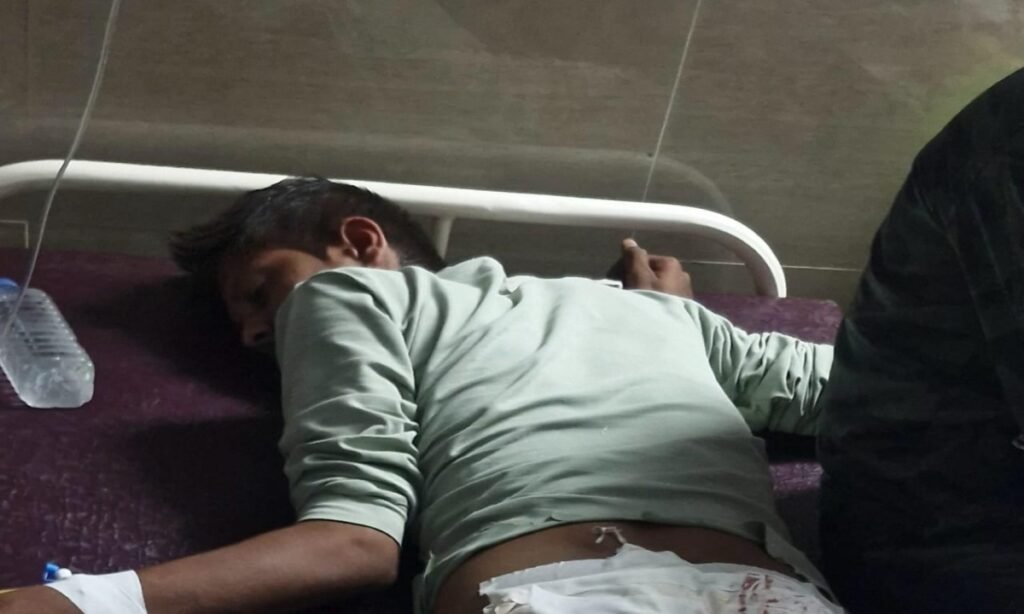 चाकू लगने से युवक घायल