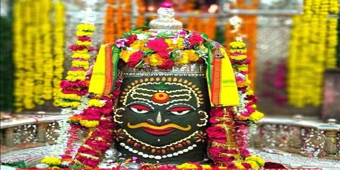 महाकाल मंदिर में बड़े फ्रॉड रैकेट का भंडाफोड़, तीर्थ पुरोहितों ने पकड़े फर्जी पुजारी