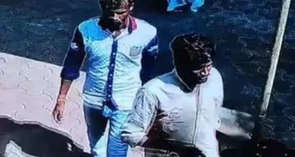 शिवपुरी जिला अस्पताल में युवक का पर्स चोरी