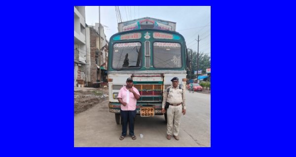 नो एंट्री में घुसे 37 भारी वाहन, चालान काटा हिदायत दी, तय समय पर ही चलाएं ट्रक-ट्राले