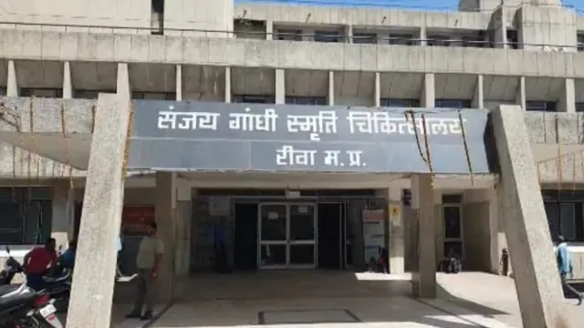 अस्पताल में शराब के नशे में डॉक्टर ने मचाया हंगामा