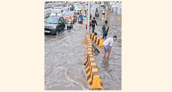 इंदौर में मौसम ने बदली करवट: बिना सीजन चार इंच से ज्यादा बारिश