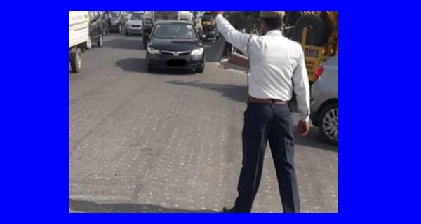 ट्रैफिक हेल्पलाइन पर आई 24 शिकायतें, 21 का किया तुरंत निपटारा