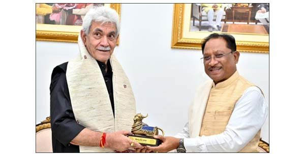 साय से जम्मू-कश्मीर के उपराज्यपाल मनोज सिन्हा ने की मुलाकात