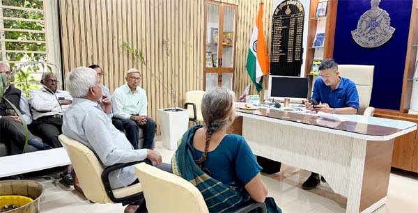 पुलिस पंचायत ने फिर बंधाई उम्मीद कहीं जुड़े भावना के तार, तो कहीं करनी पड़ी FIR