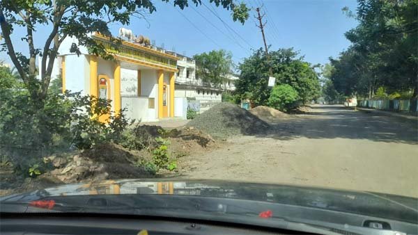 विधायक मित्र ही चला रहे हैं कुल्हाडी