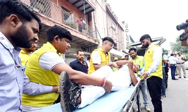 रुड़की में भूकंप मॉक ड्रिल से गूंजा शहर, डिजिटल ट्विन तकनीक से परखी गई तैयारियां