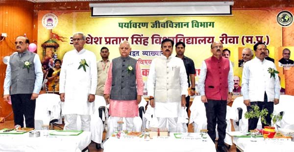 भगवत गीता से कर्तव्य, आत्मज्ञान और भक्ति के मार्ग परचलने की सीख मिलती है: उप मुख्यमंत्री