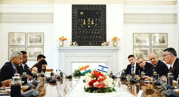 भारत और इजरायल ने रक्षा सहयोग को मजबूत बनाने के लिए समझौता ज्ञापन पर हस्ताक्षर किये