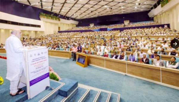 नए उत्साह के साथ आगे बढ़ रहे हैं शहरी सहकारी बैंक क्षेत्र : शाह