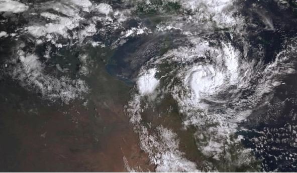 ऑस्ट्रेलिया में भीषण तूफान, एक की मौत