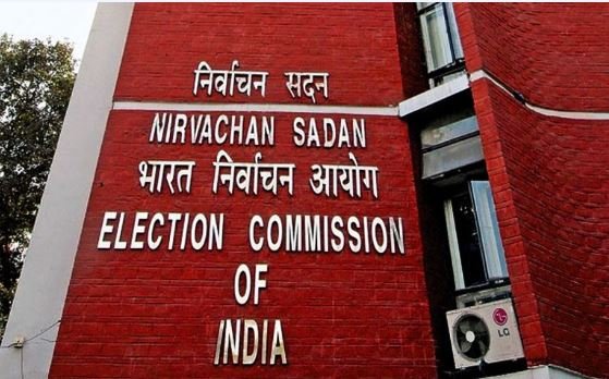 चुनाव आयोग ने राहुल के आरोपों को बताया बेबुनियाद