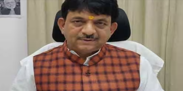 मुजफ्फरनगर के बच्चों की पूरी जिम्मेदारी मेरी: मंत्री कपिल देव अग्रवाल