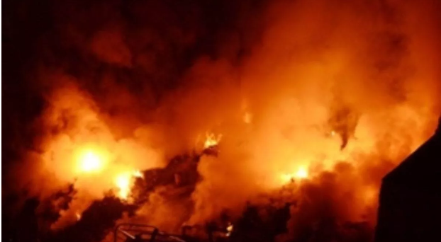 मुंबई के कुर्ला में एक चॉल में लगी भीषण आग