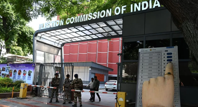 12 राज्यों में आज से ‘SIR 2.0’ शुरू, घर-घर जाएंगे BLO, मतदाता सत्यापन के लिए आधार कार्ड सहित 13 दस्तावेज होंगे ज़रूरी, चुनाव आयोग का दौरा