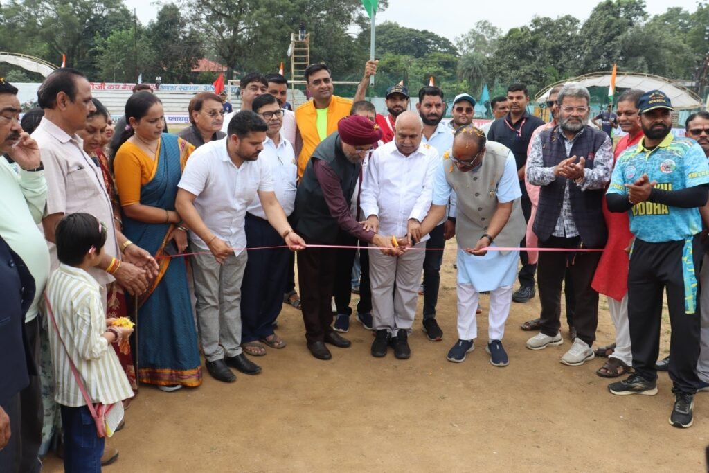 खंडेलवाल- उईके ने किया फौजी कप क्रिकेट टूर्नामेंट का शुभारंभ