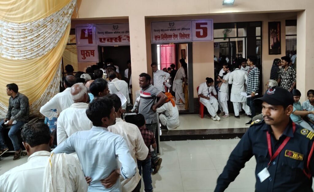 लायंस क्लब ने लगाया निःशुल्क स्वास्थ्य शिविर, 3150 मरीजों की जांच