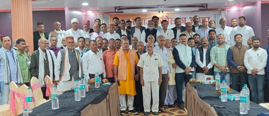 सीधी में प्रबुद्ध समाज की जिला स्तरीय चिंतन बैठक हुई