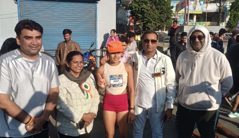 स्वास्थ्य, स्वच्छता और कानूनी जागरूकता पर भव्य मैराथन और वॉकथन का आयोजन