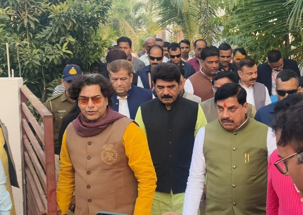 सीएम डॉ यादव ने दद्दा धाम में की पूजा-अर्चना, प्राण प्रतिष्ठा महोत्सव में हुए शामिल