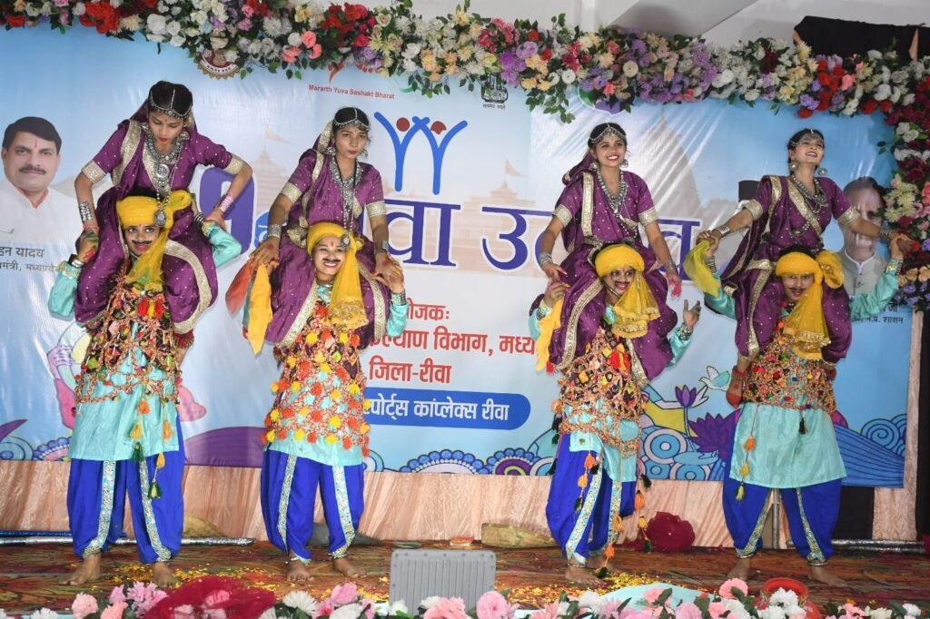 संभाग स्तरीय युवा उत्सव में प्रतिभाओं ने किया कला का प्रदर्शन