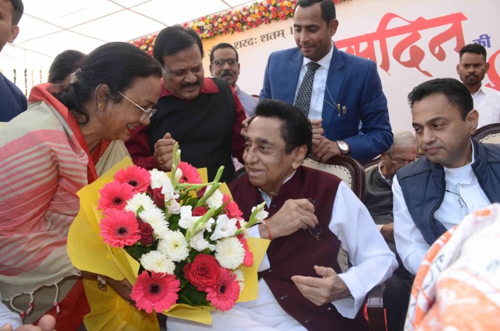 वरिष्ठ नेता कमलनाथ का समर्थकों ने मनाया जन्म दिन