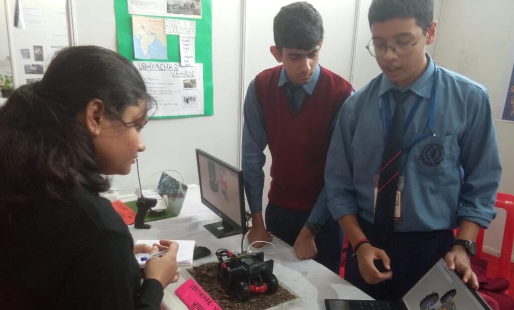 राष्ट्रीय बाल वैज्ञानिक प्रदर्शनी में युवा नवप्रवर्तकों ने दिखाया नवाचार का दम