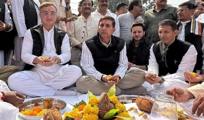 कांग्रेस नेताओं ने मुशरान को दी भावपूर्ण श्रद्धांजलि