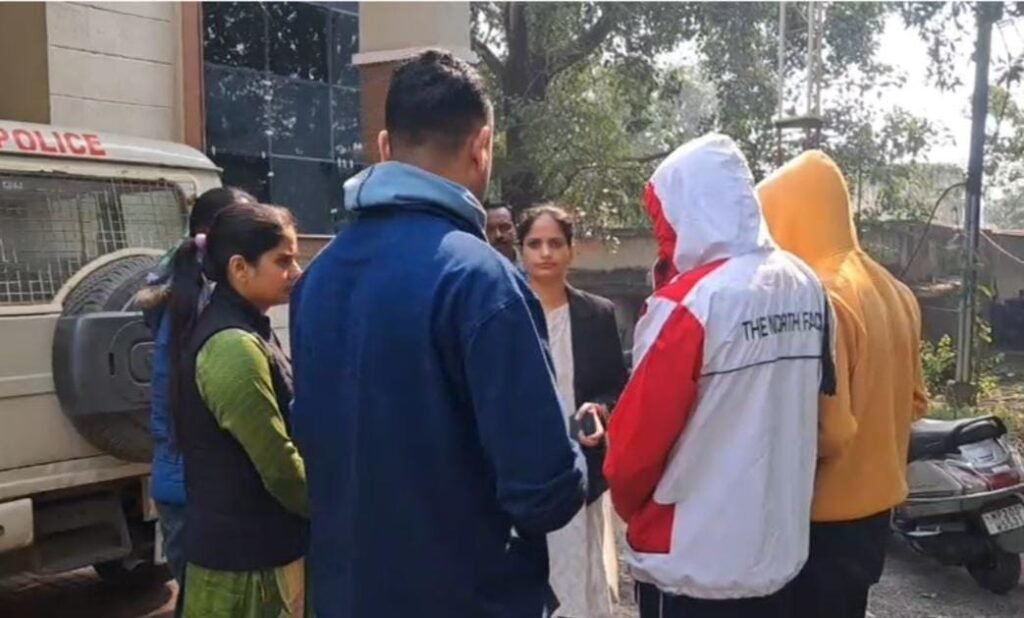 9 लाख का फ्रॉड: मुरैना से दो आरोपी गिरफ्तार कर लाई पुलिस