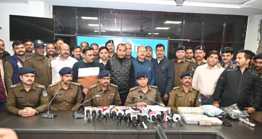 सगे भाईयों ने लूटे थे 19 लाख