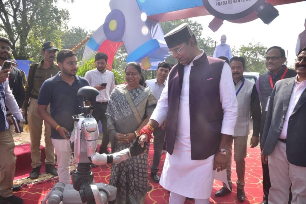 बाल विज्ञान प्रदर्शनी में उभरी नई प्रतिभायें, एमपी को विज्ञान हब बनाने की तैयारी