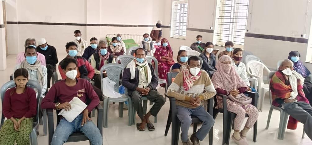 35 टीबी मरीजों को पोषण आहार वितरित 