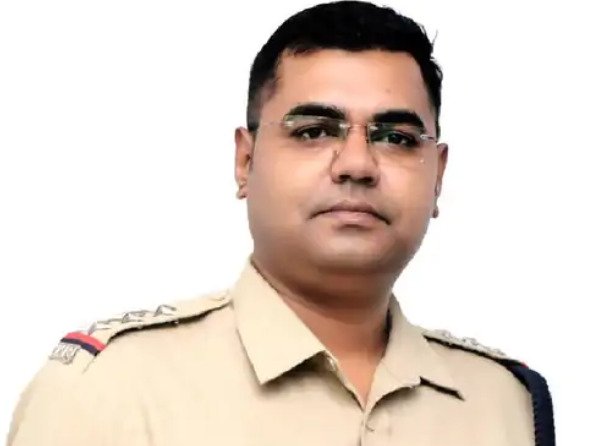 आशीष सप्रे के लाइन अटैच का आदेश निरस्त 