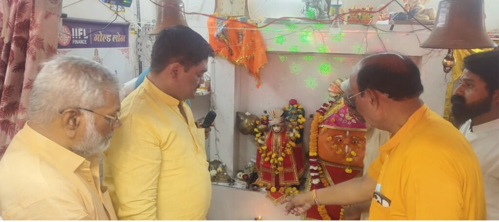 संस्कार नगरी बना खंडवा,6 सौ मंदिरों के ध्वज बदले