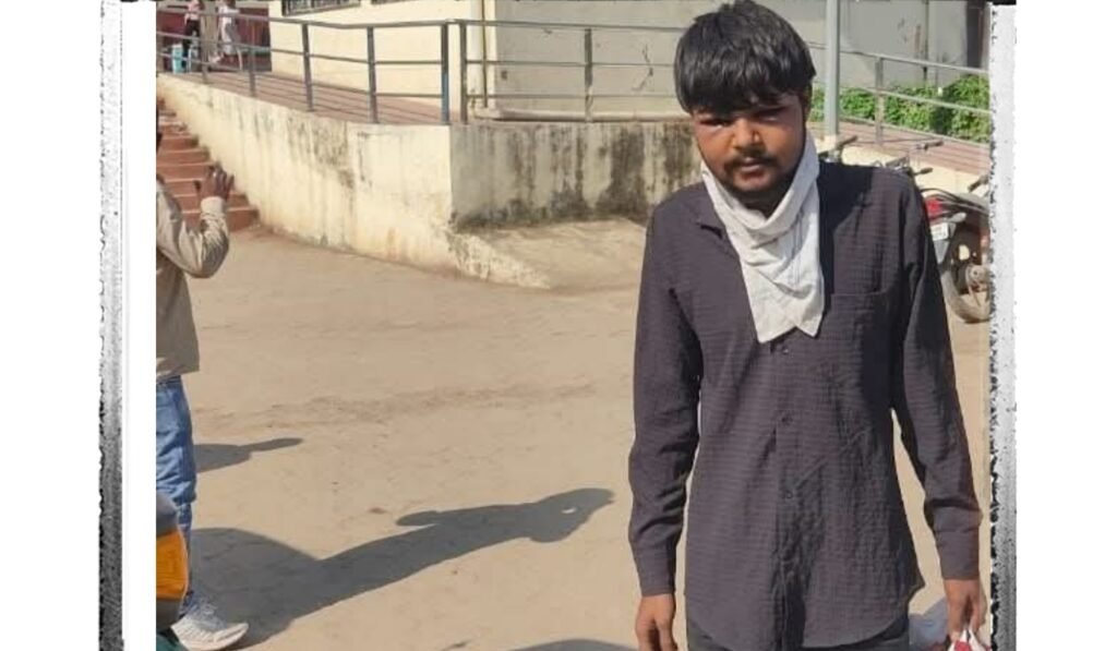 क्रूरता की चंगुल में फंसे सुधीर सीधी के लिए रवाना  