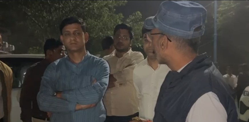 महापौर ने संभाला सड़कों का मोर्चा: देर रात खुद कर रहे पेंचवर्क का निरीक्षण