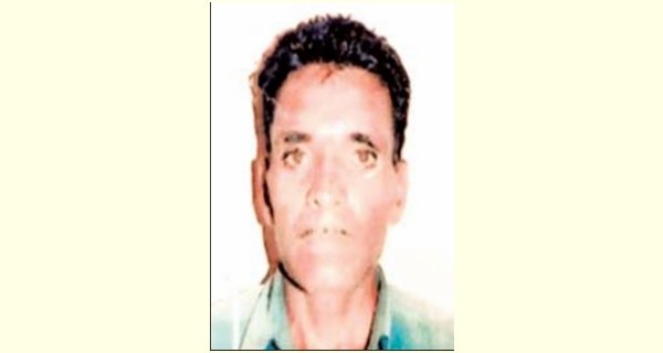तेज रफ्तार ट्रक की टक्कर से अधेड़ की जान गई