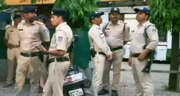 भिंड में शातिर बदमाश पुलिस एनकाउंटर में हुआ घायल