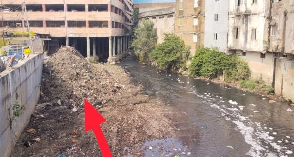 प्रेमसुख टॉकीज के पीछे के नाले की सफाई सवालों के घेरे में