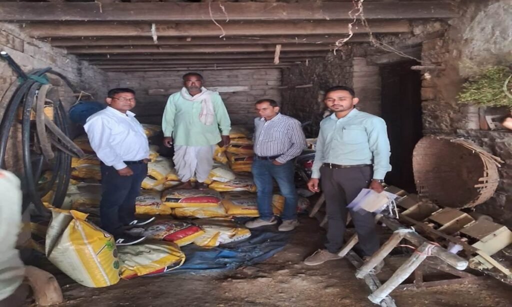 पत्थर कंकर मिक्स खाद बेचने वाली कंपनी पर एफआईआर दर्ज