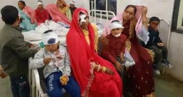 बस के अचानक ब्रेक लगाने से ईरिक्शा में बैठे 6 घायल