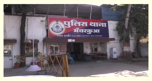 मकान मालिक और बेटों ने छात्र पर किया हमला, हॉकी-डंडों से पीटा, दोस्त भी घायल