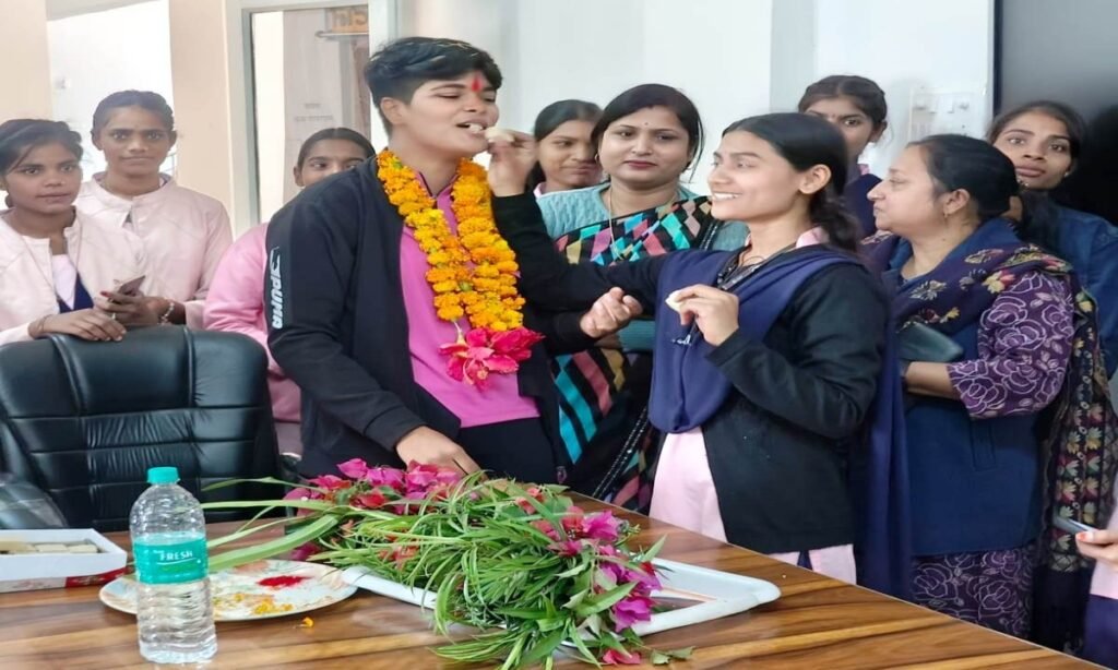 गोल्ड मेडल विजेता कात्यायनी का हुआ स्वागत