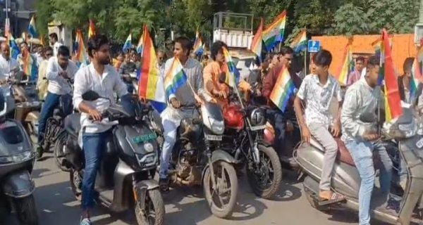 बाइक रैली पूरे महानगर में निकली