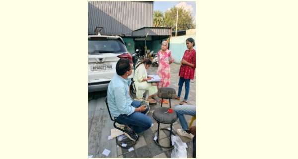 मोमोस में मिला रहे थे अजिनोमोटो, परिसर में थी गंदगी